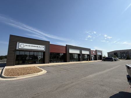 NEW RETAIL CENTER FOR SALE OR LEASE IN ROGERSVILLE