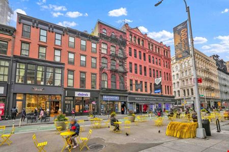 Commercial space at 865 Broadway in New York