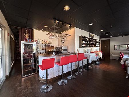 GREAT RESTAURANT LOCATION ON S. TAMIAMI TR.