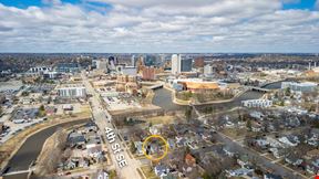 Newly Updated Home Near Downtown