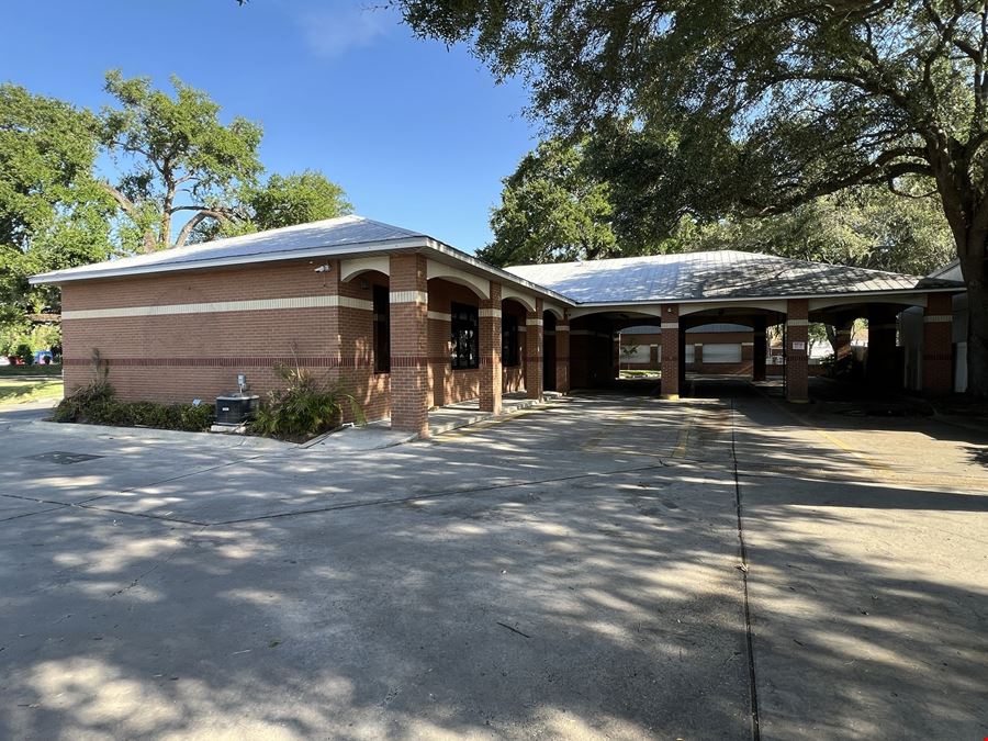328 West Brandon Boulevard