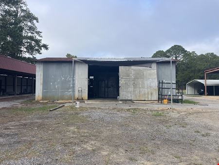 Pensacola Warehouse with Large Lay Down Area