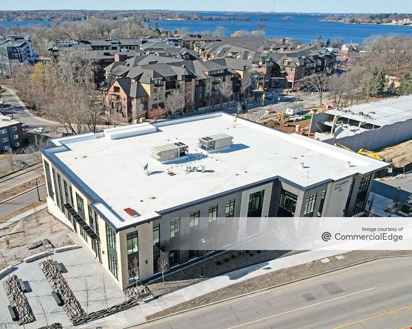 Wayzata Gateway