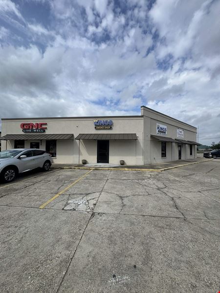 Retail Space Right Off Airline Hwy.