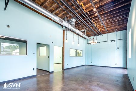 Warehouse Block Creative Retail