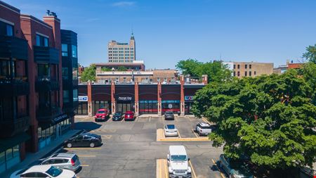 Premier Retail Opportunity Across from Wicker Park with On-Site Customer Parking