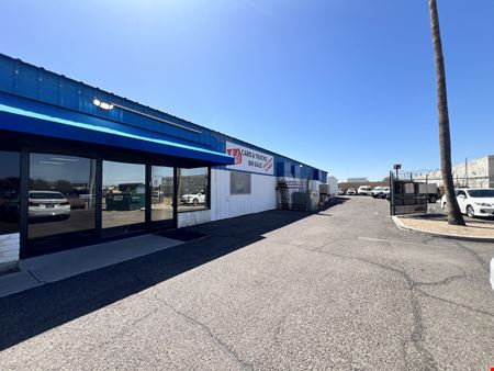1817 W Peoria Ave
