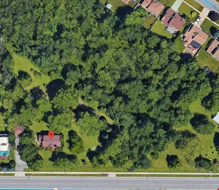 4862 Southwestern Blvd - 2,700+/- SF SPACE ZONED COMMERCIAL WITH 1.6+/- ACRES