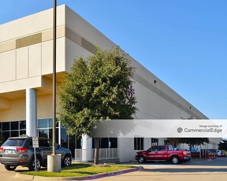 Industrial space for Rent at RiverPark 500 in Fort Worth