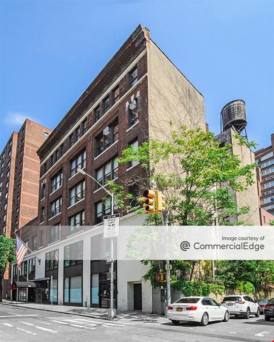 Decorators Center Building