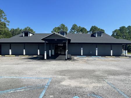 Retail space for Sale at Turn Key Bar | 4COP Quota | 2 Acres | For Sale in Pensacola