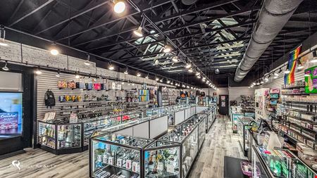 Two-Tenant Neighborhood Retail Building | NNN Leases
