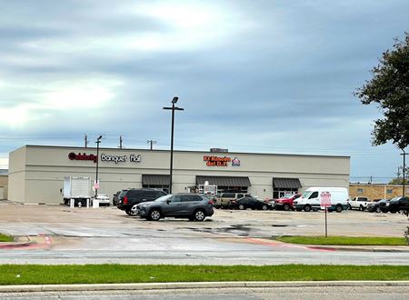 Retail space for Rent at 2900 Walnut Hill Ln in Dallas