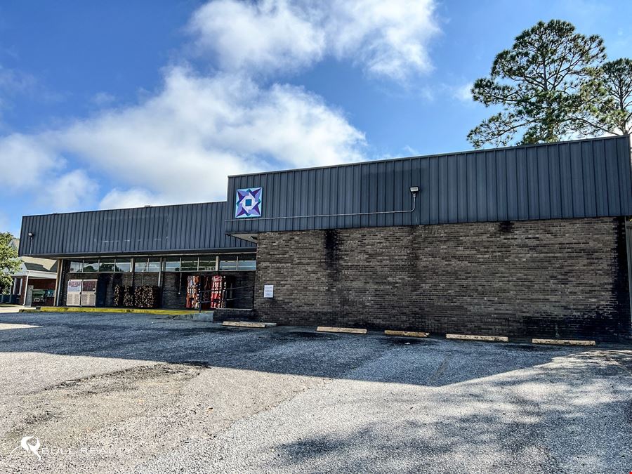 ±8,768 SF Grocery Store Opportunity