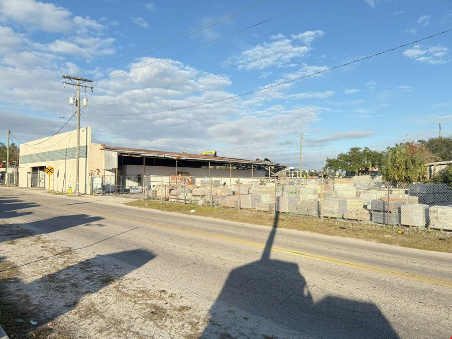 8911 N 12th St- Industrial warehouse and storage