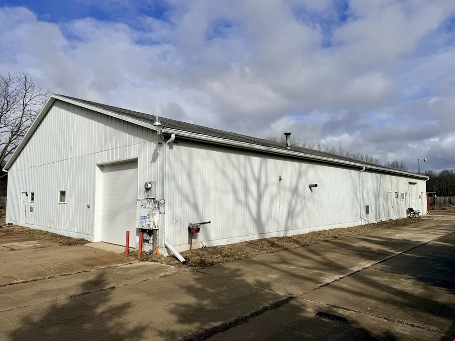 14640 Gratiot Rd