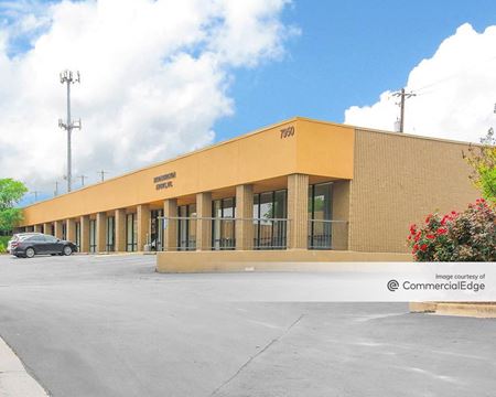 Retail space for Rent at 7930, 7950, 7952 & 8000 Anderson Square in Austin