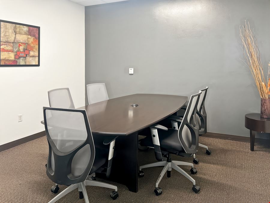 Regus - Bakersfield - 4900 California Avenue