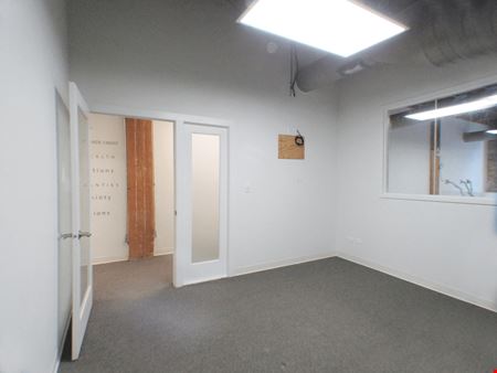 566 W Adams