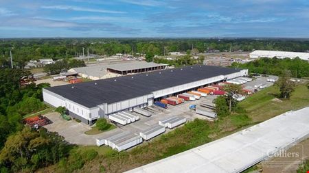 Front Load Warehouse Building Available For Sublease