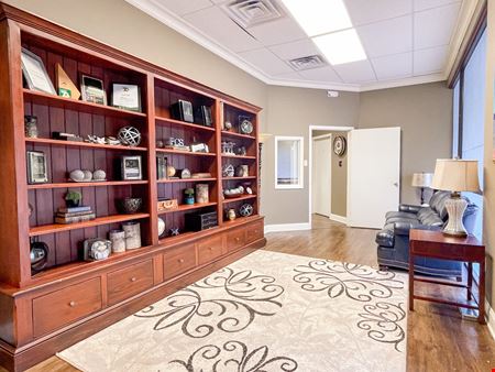 I-12 Fronting Office/Retail Complex for Sale