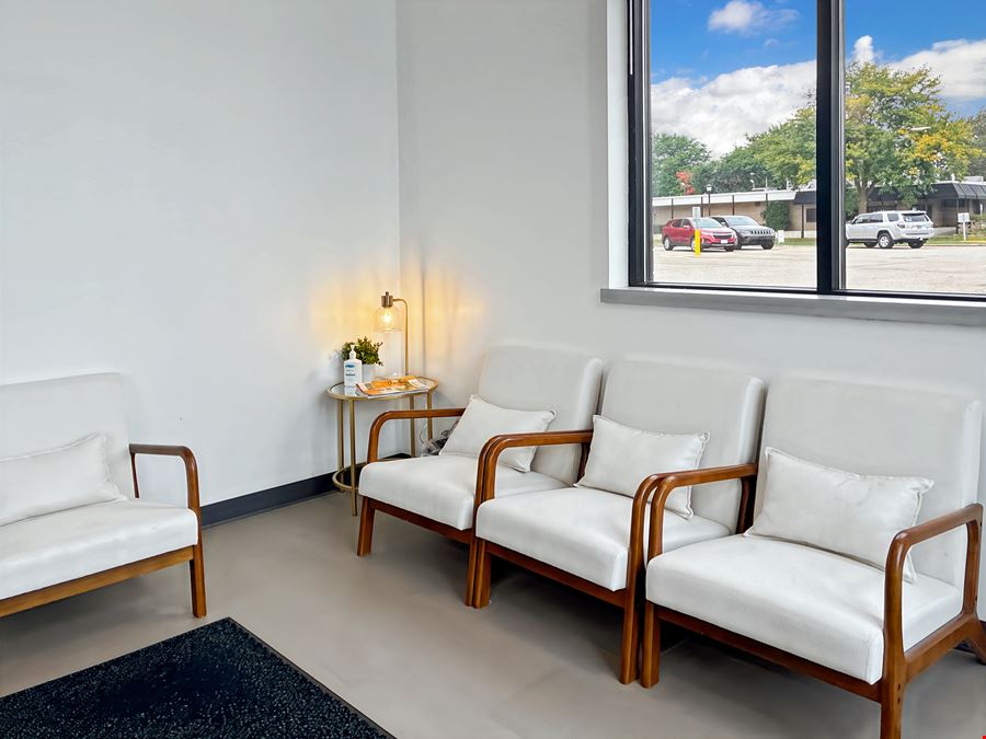 Regus - Lakeville - Holyoke Ave