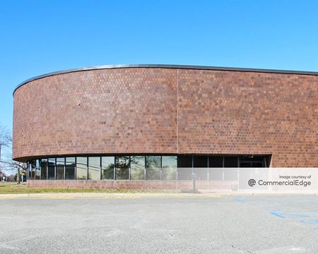 Commercial space at Forsgate Corporate Center - 100 Herrod Blvd in South Brunswick
