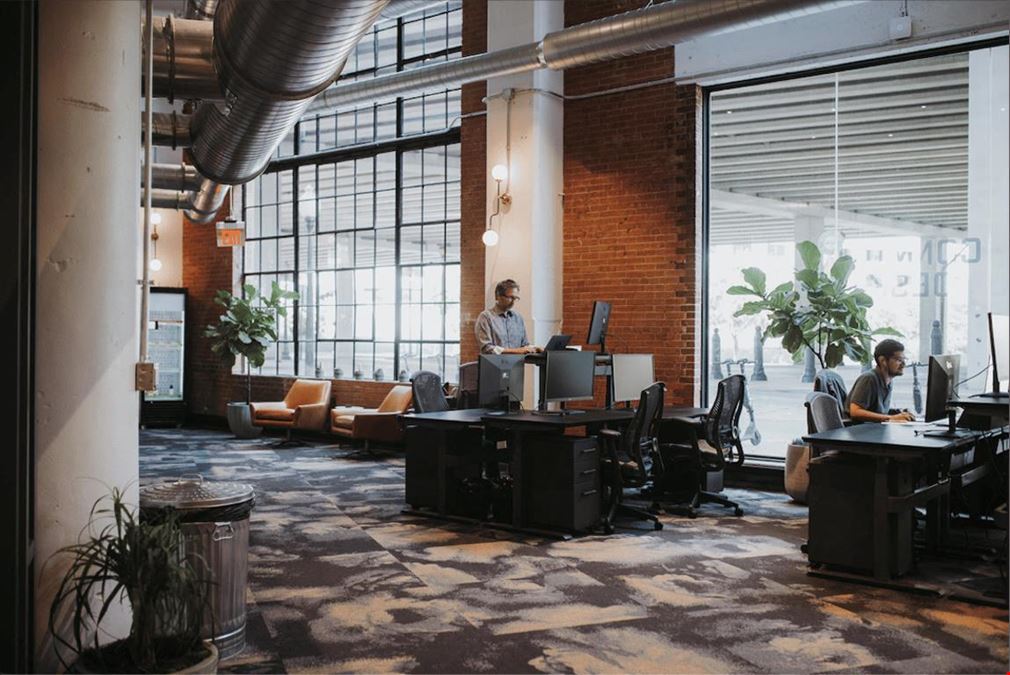 Common Desk - West End