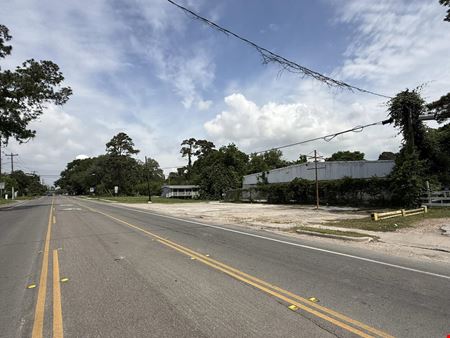 1922 W MAIN ST BAYTOWN TX- 6,250sf Flex Bldg, 0.88 Acre