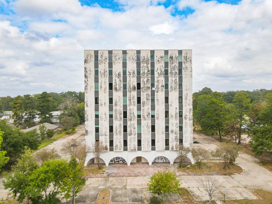 Highly Visible Redevelopment Opportunity near Amazon