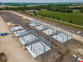 10446 CR 484 - 1600 SF warehouse suites