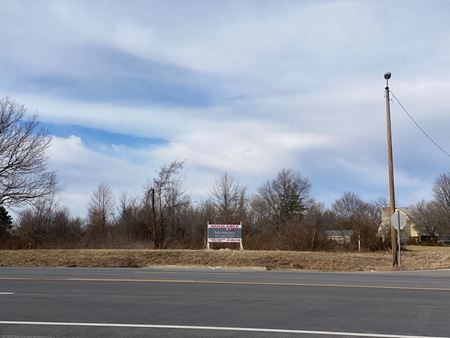 VacantLand space for Sale at US-60 Development Land - 0.75 - 1.50 AC Available in Republic