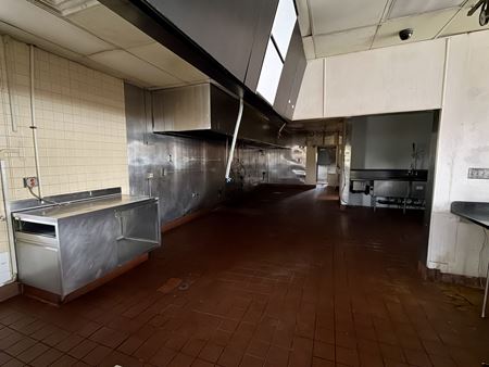 Retail space for Rent at 2nd Generation QSR Drive-Thru Restaurant I Laguna Niguel in Laguna Niguel