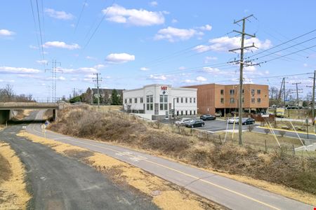 Retail space for lease with 31,000 VPD Visibility