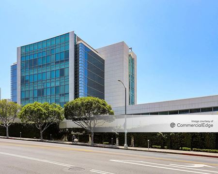 Office space for Rent at St. Vincent’s Medical Center Campus - Institute Plaza in Los Angeles