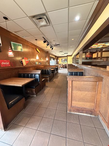 Former TGI Friday's - 7656 Cox Lane