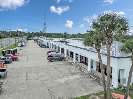 Retail space for Rent at Baywood Center in Longwood