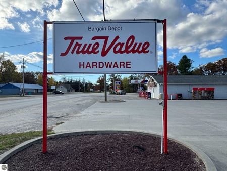 Retail space for Sale at True Value Hardware in Prescott