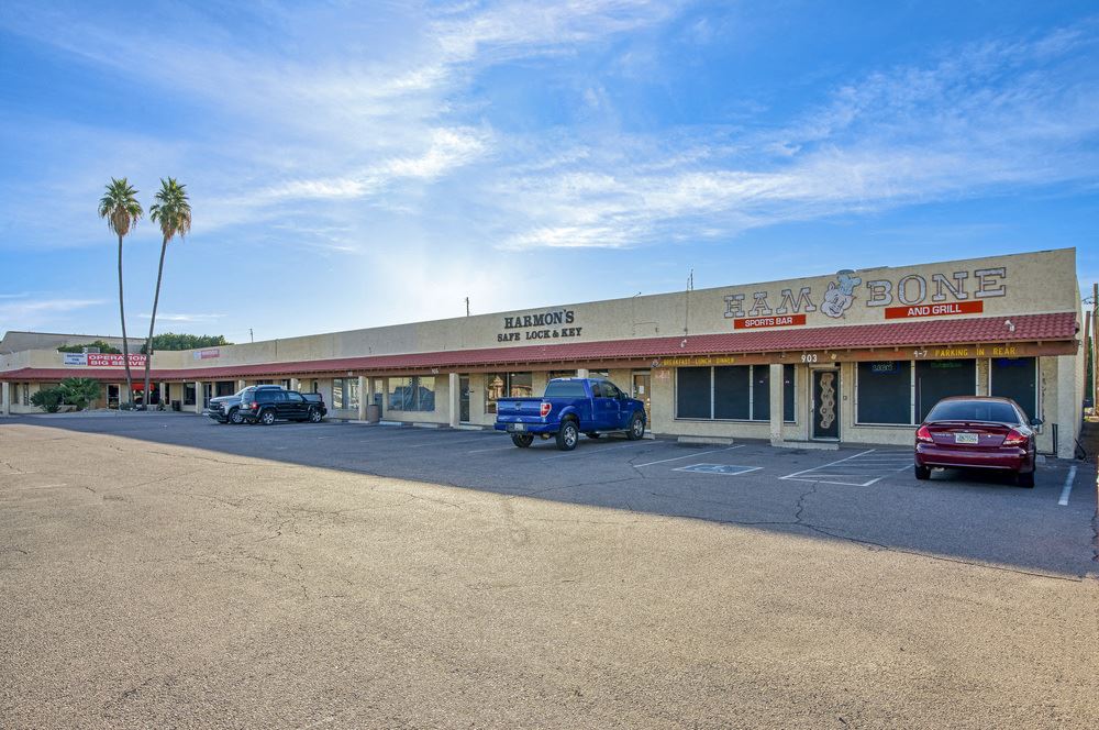 903-933 E Main St