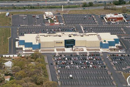 Retail space for Rent at Island 16 Cinemas Shopping Center in Holtsville