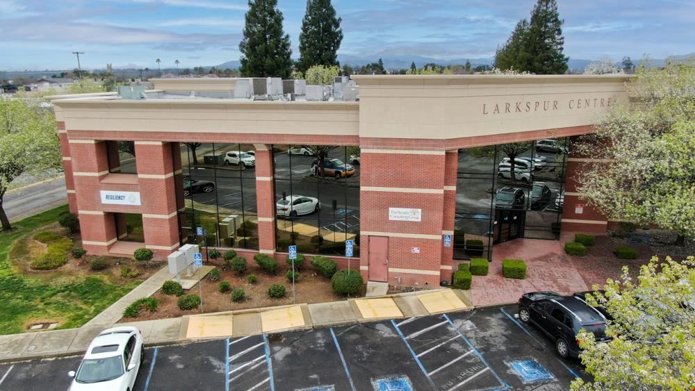 Larkspur Centre