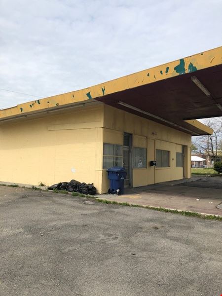 1219 E. Delavan Ave - Former Gas Station