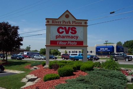 Retail space for Rent at River Park Plaza in Macomb Township