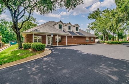 5565 Woodbine Road