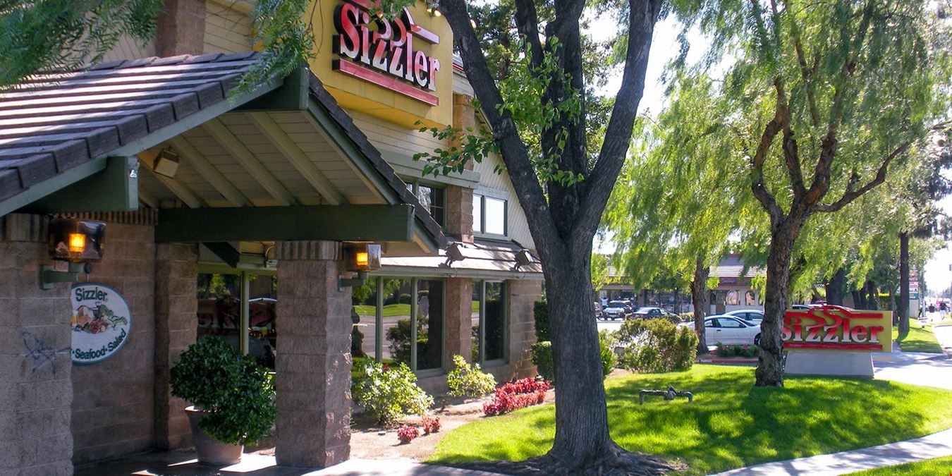 Times Square Shopping Center Retail Space For Lease 3139 W. Shaw Ave