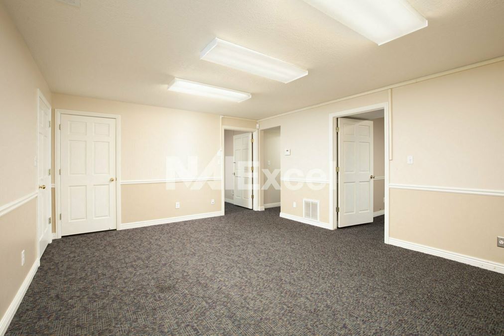 Small office for sublease