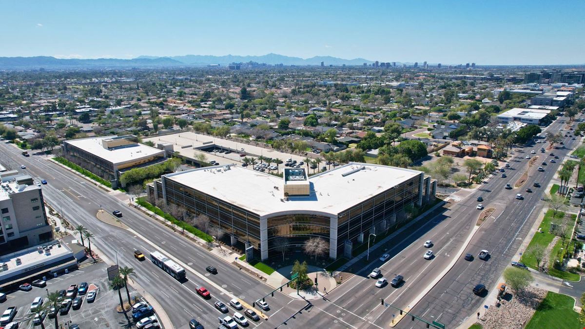 3133 Camelback