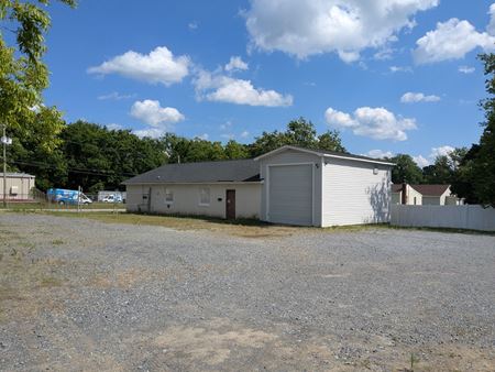 Commercial space at Industrial/Flex Buildings; Fenced & Graveled Yard; Ideal Contractors Office in Rock Hill, SC