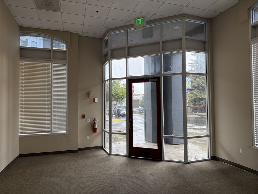 Prominent North Berkeley Corner – Office or Retail Use