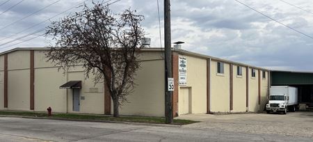 Industrial space for Rent at 7,300 SF Industrial Space for Lease in Aurora